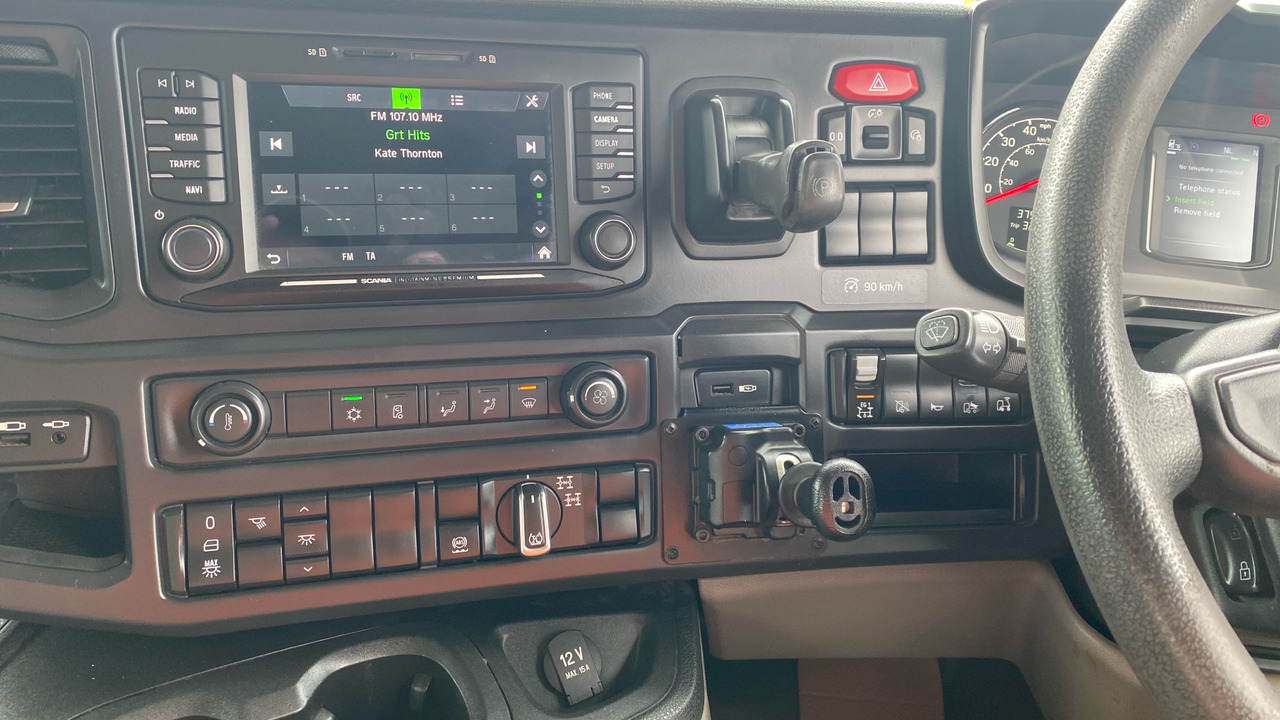 Camión volquete SCANIA P  410: foto 7