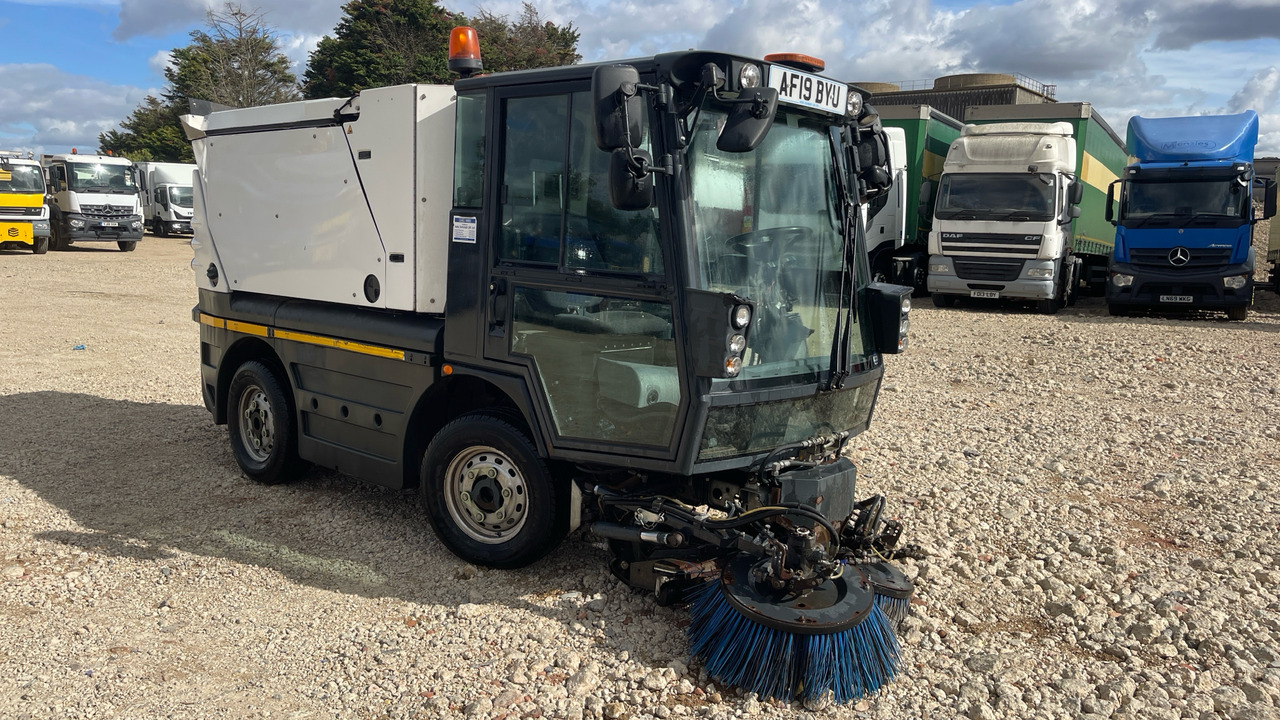 SCHMIDT COMPACT 200 - Barredora vial: foto 2 SCHMIDT COMPACT 200 - Barredora vial: foto 2