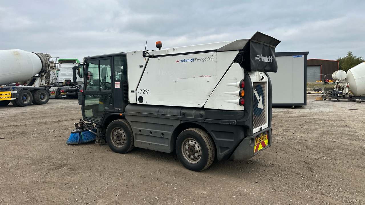 SCHMIDT SWINGO 200 - Barredora vial: foto 3 SCHMIDT SWINGO 200 - Barredora vial: foto 3