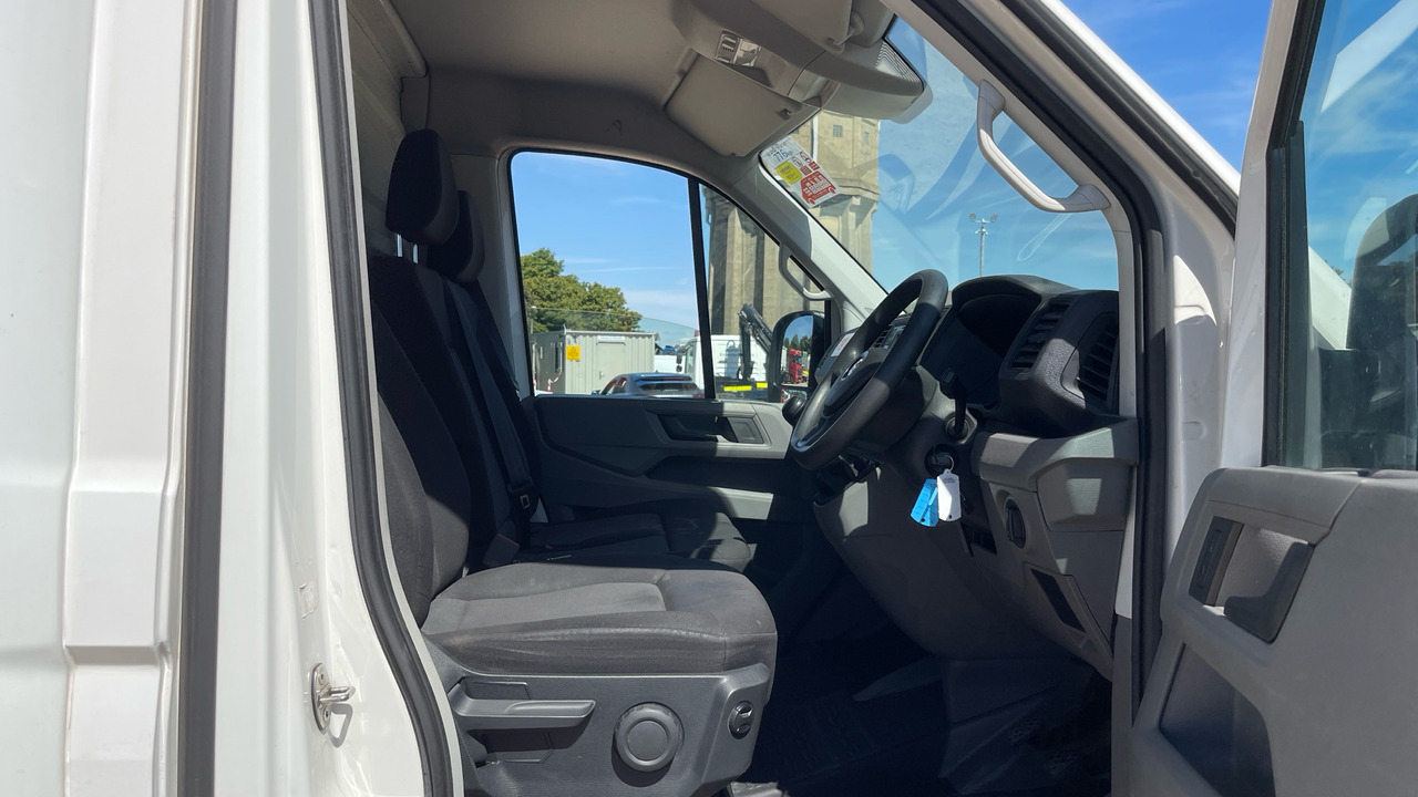 VOLKSWAGEN CRAFTER CR35 2.0 TDI 140PS - Furgoneta caja cerrada: foto 5 VOLKSWAGEN CRAFTER CR35 2.0 TDI 140PS - Furgoneta caja cerrada: foto 5
