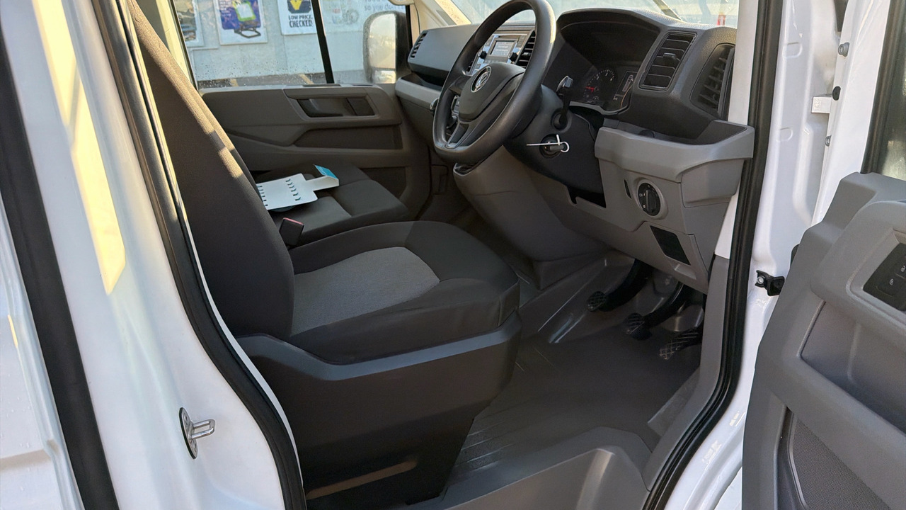 VOLKSWAGEN CRAFTER CR35 2.0 TDI 140PS STARTLINE - Furgón: foto 5 VOLKSWAGEN CRAFTER CR35 2.0 TDI 140PS STARTLINE - Furgón: foto 5