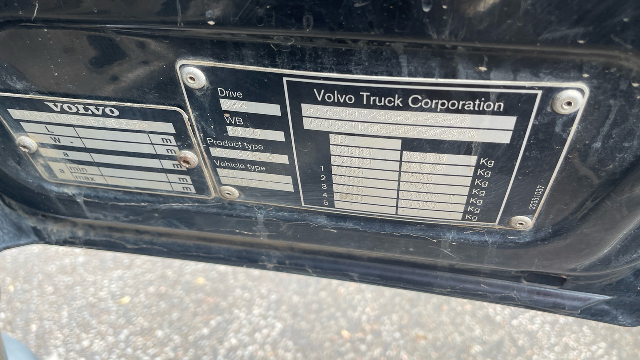 Camión volquete VOLVO FMX 420: foto 11