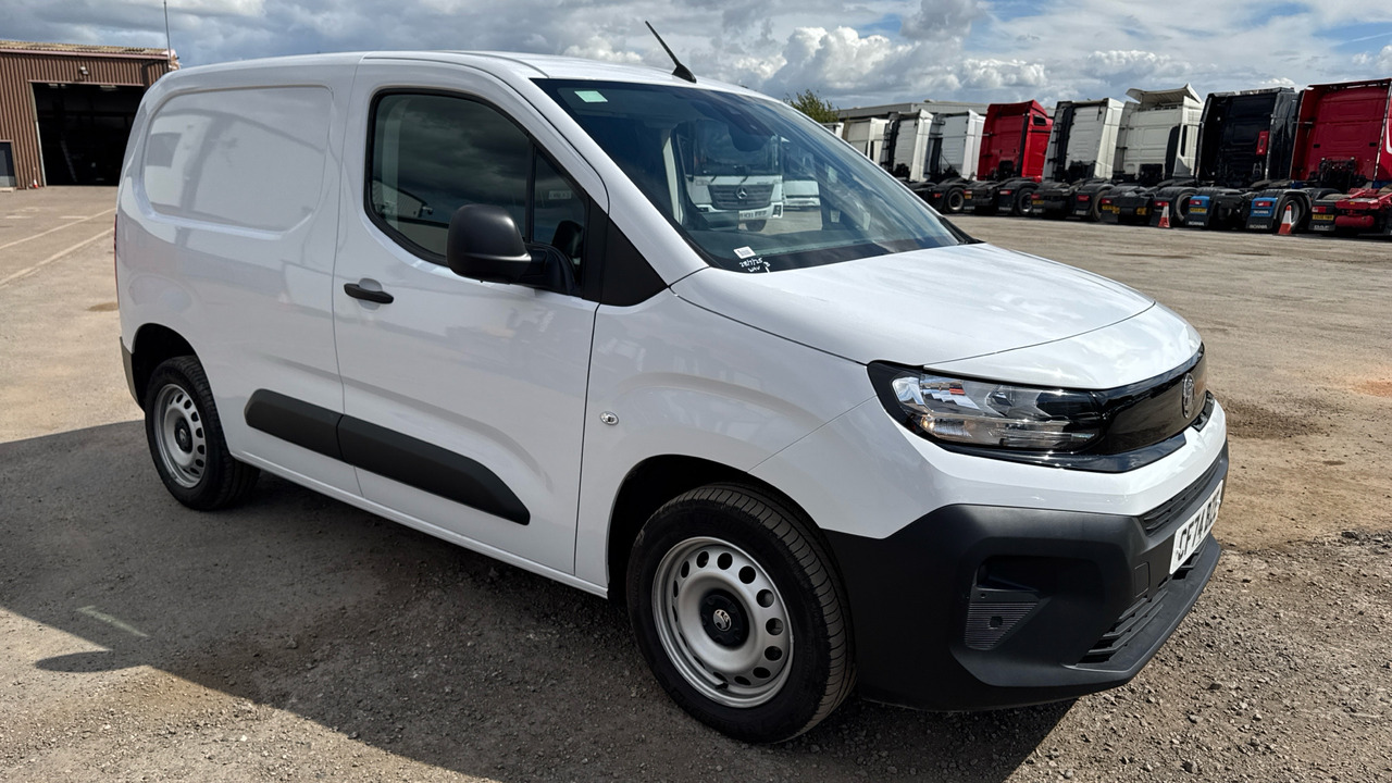Vauxhall Combo 1.5 TURBO D 100PS PRIME - Furgoneta pequeña: foto 1 Vauxhall Combo 1.5 TURBO D 100PS PRIME - Furgoneta pequeña: foto 1