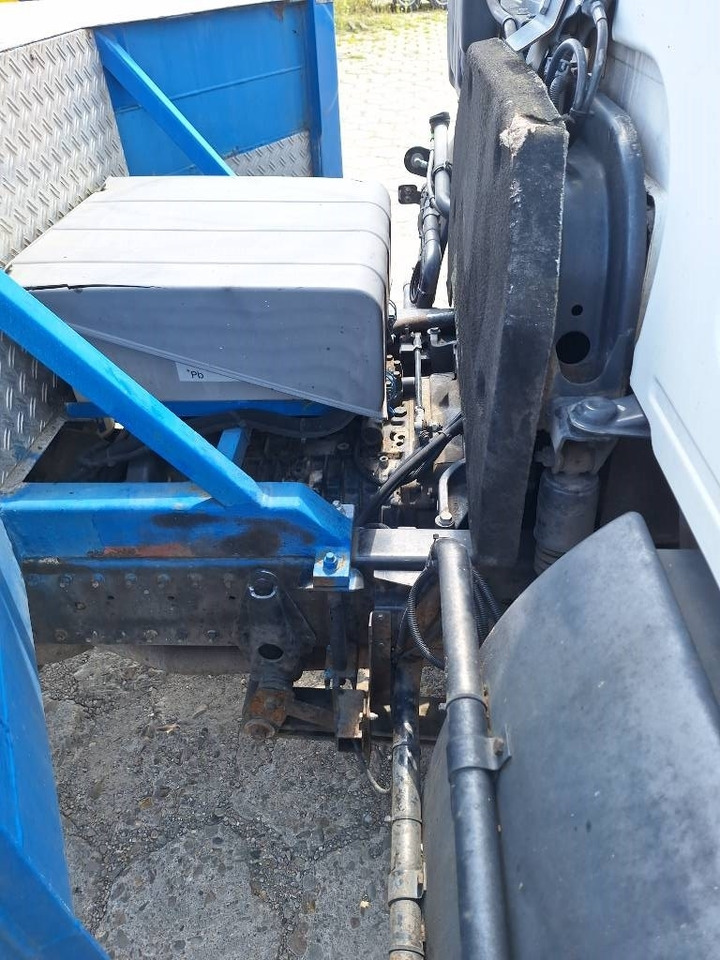 Camión con plataforma elevadora Bison TKA 30 KS: foto 9 Camión con plataforma elevadora Bison TKA 30 KS: foto 9