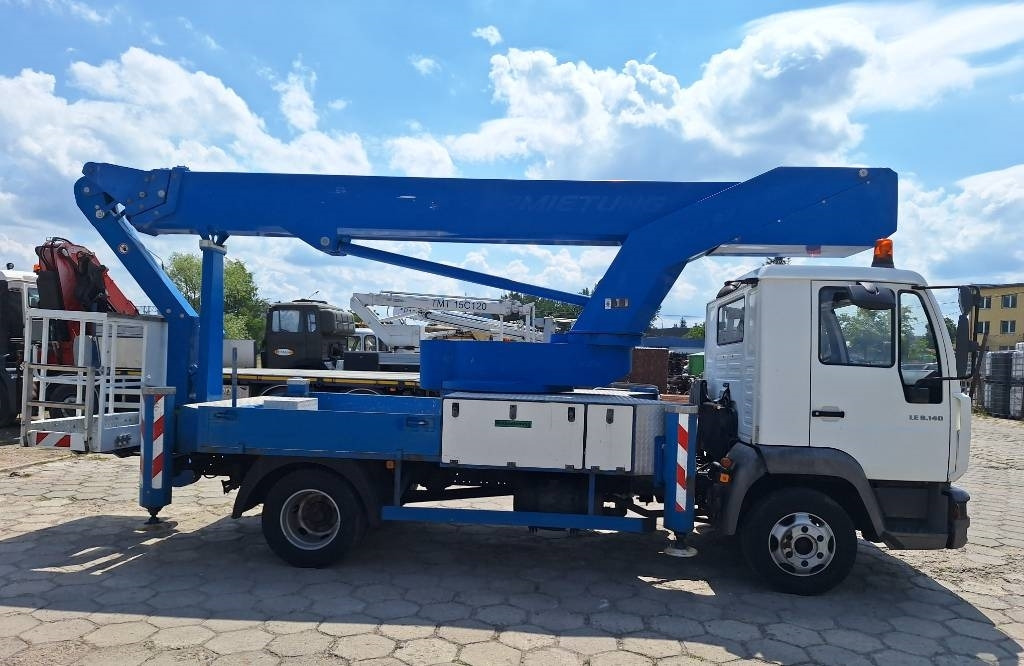 Bison TKA 30 KS - Camión con plataforma elevadora: foto 1 Bison TKA 30 KS - Camión con plataforma elevadora: foto 1