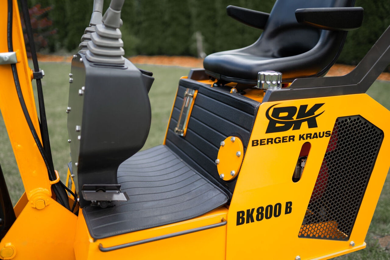 Berger Kraus Mini Excavator BK800B with FULL equipment - Miniexcavadora: foto 4 Berger Kraus Mini Excavator BK800B with FULL equipment - Miniexcavadora: foto 4