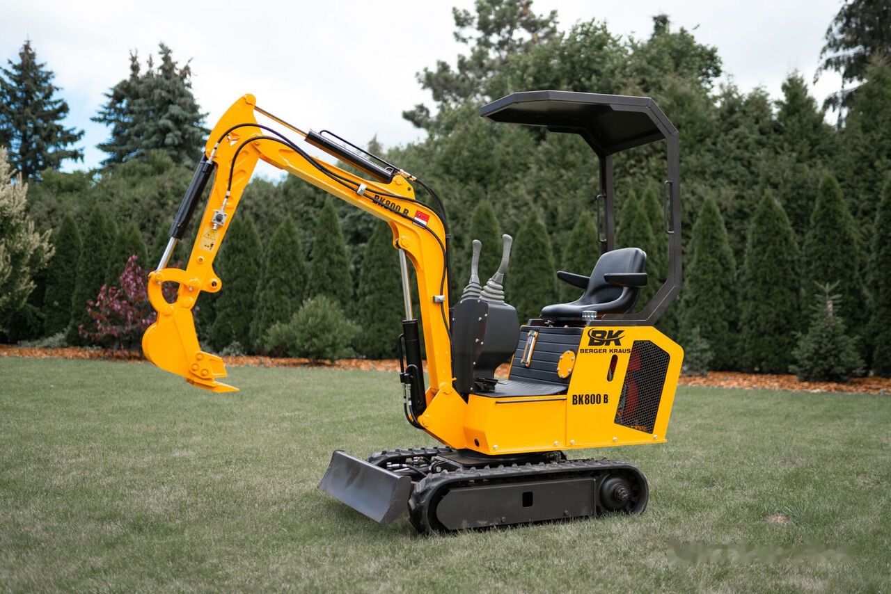 Berger Kraus Mini Excavator BK800BS torsion arm with FULL equipment - Miniexcavadora: foto 4 Berger Kraus Mini Excavator BK800BS torsion arm with FULL equipment - Miniexcavadora: foto 4