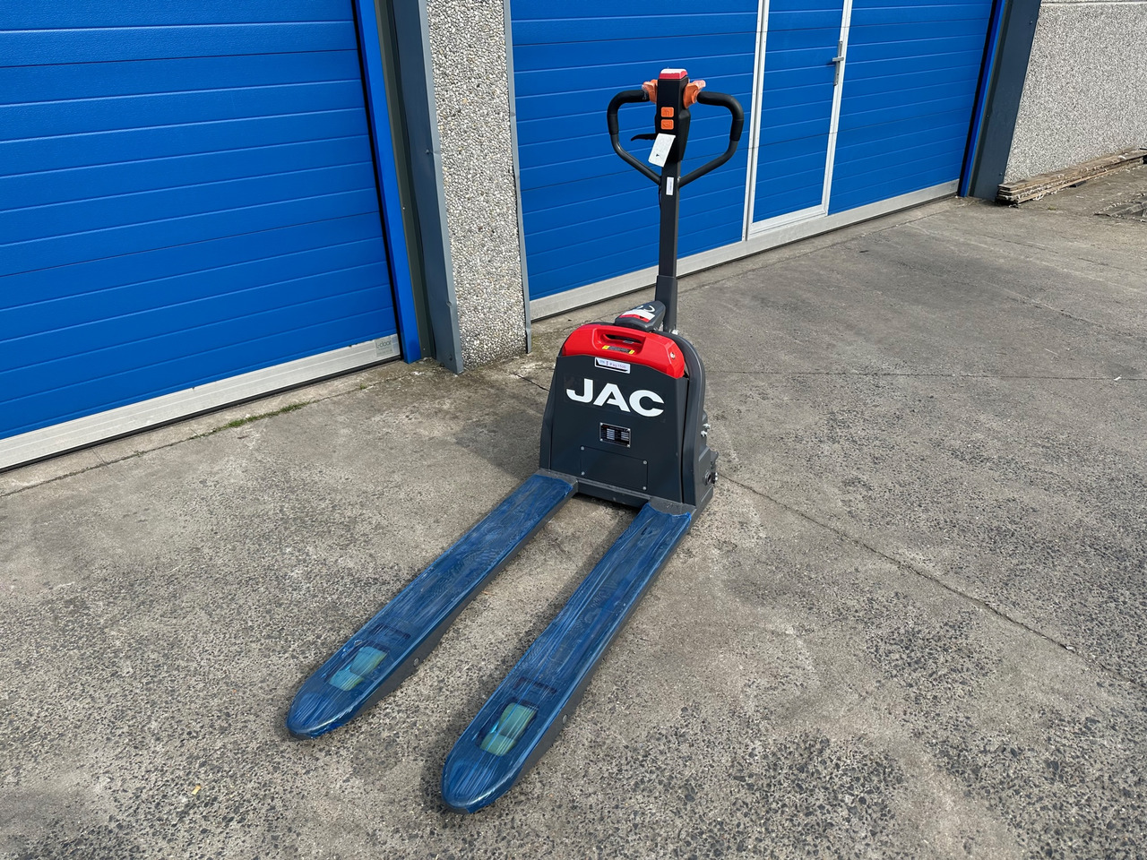 JAC CBD15 - Transpaleta: foto 2 JAC CBD15 - Transpaleta: foto 2