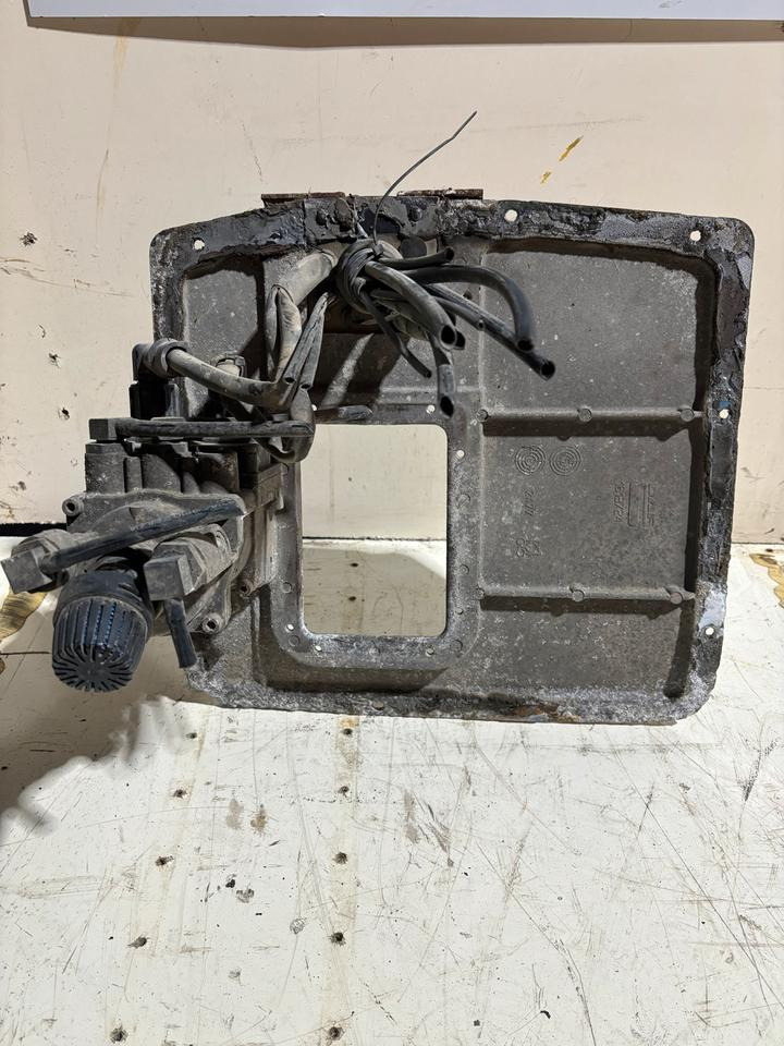 DAF CF XF Fußbremsventil 161372 WABCO 4800015000 - Válvula de freno para Camión: foto 2 DAF CF XF Fußbremsventil 161372 WABCO 4800015000 - Válvula de freno para Camión: foto 2