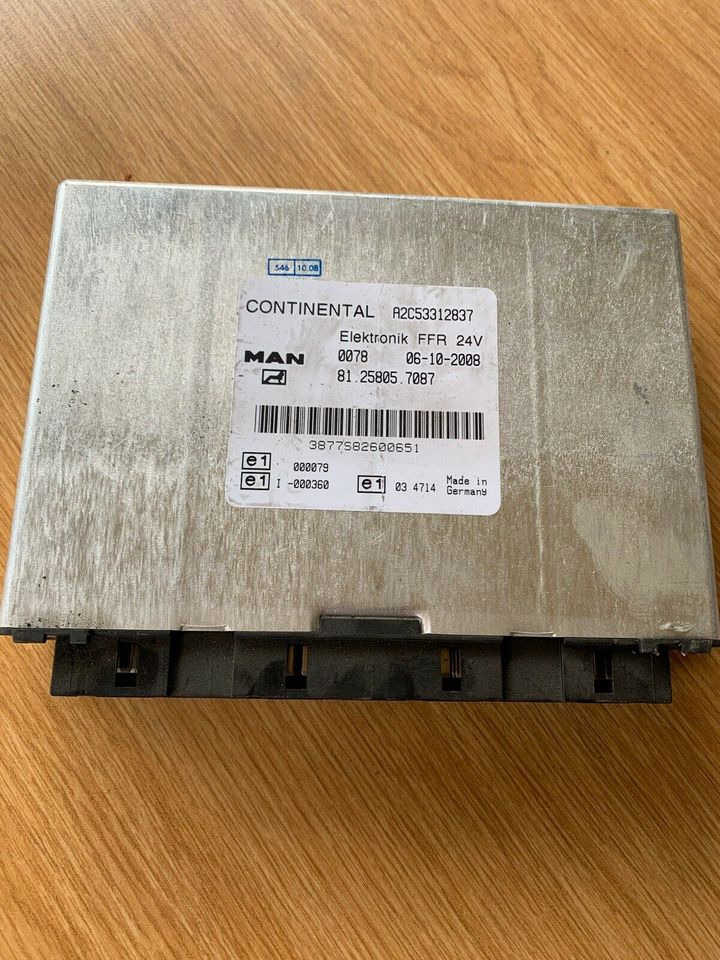 ELEKTRONIK FFR SIEMENS VDO Steuergerät MAN Nr. 81258057087 - Unidad de control para Camión: foto 1 ELEKTRONIK FFR SIEMENS VDO Steuergerät MAN Nr. 81258057087 - Unidad de control para Camión: foto 1