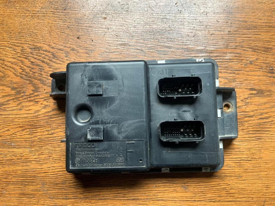 IVECO Multiplex System Front Frame Computer Steuergerät 504280977 - Unidad de control para Camión: foto 1 IVECO Multiplex System Front Frame Computer Steuergerät 504280977 - Unidad de control para Camión: foto 1