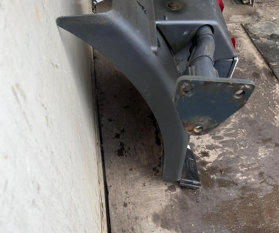 IVECO Stralis 450 Kotflügel vorne rechts 41299389 / 41299388 - Guardabarros para Camión: foto 5 IVECO Stralis 450 Kotflügel vorne rechts 41299389 / 41299388 - Guardabarros para Camión: foto 5