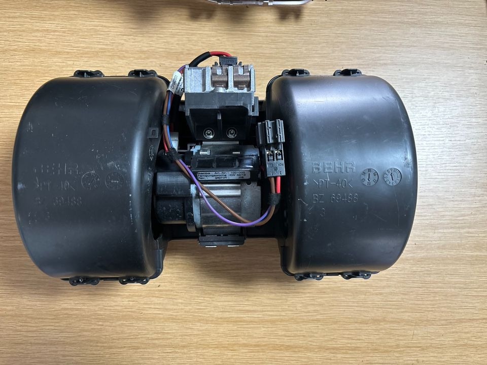 MAN BEHR BOSCH Innen Heizlüfter 9140010500 / H1968002 - Calefacción/ Ventilación para Camión: foto 1 MAN BEHR BOSCH Innen Heizlüfter 9140010500 / H1968002 - Calefacción/ Ventilación para Camión: foto 1