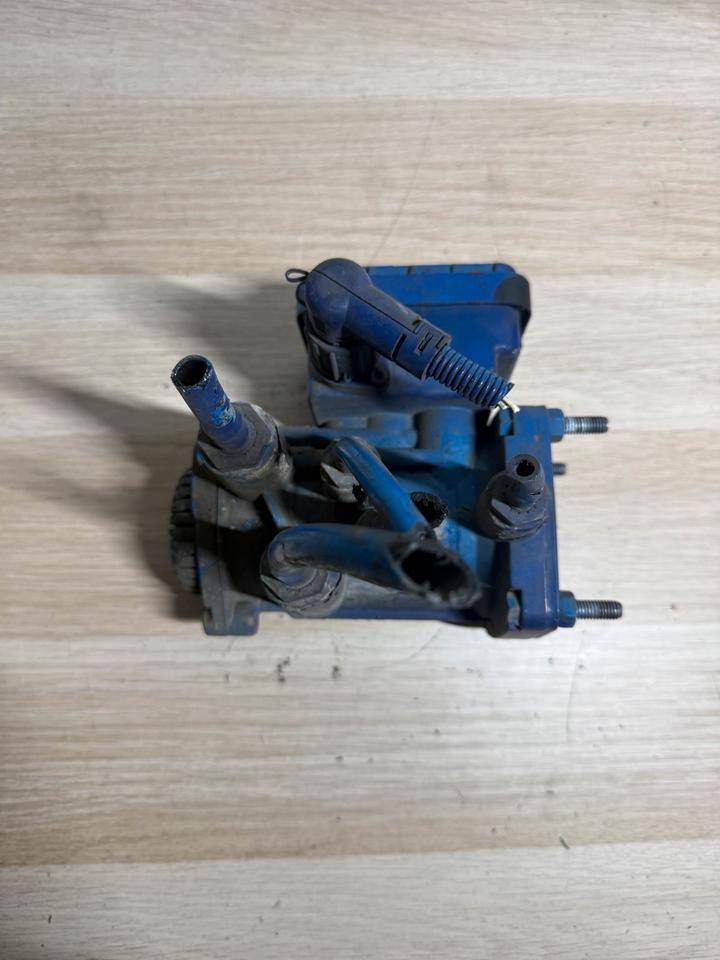 MAN KNORR-BREMSE EBS Ventil K000917 81.52301.6209 - Válvula para Camión: foto 3 MAN KNORR-BREMSE EBS Ventil K000917 81.52301.6209 - Válvula para Camión: foto 3