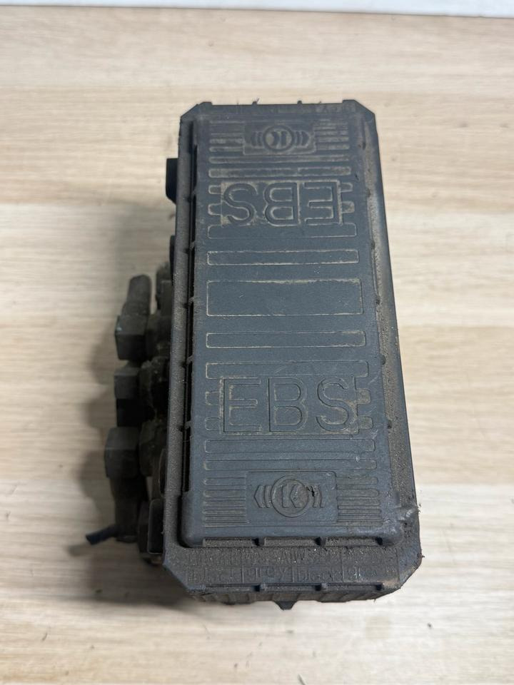 MAN KNORR-BREMSE EBS Ventil K020024 81.52106-6050 - Válvula para Camión: foto 2 MAN KNORR-BREMSE EBS Ventil K020024 81.52106-6050 - Válvula para Camión: foto 2