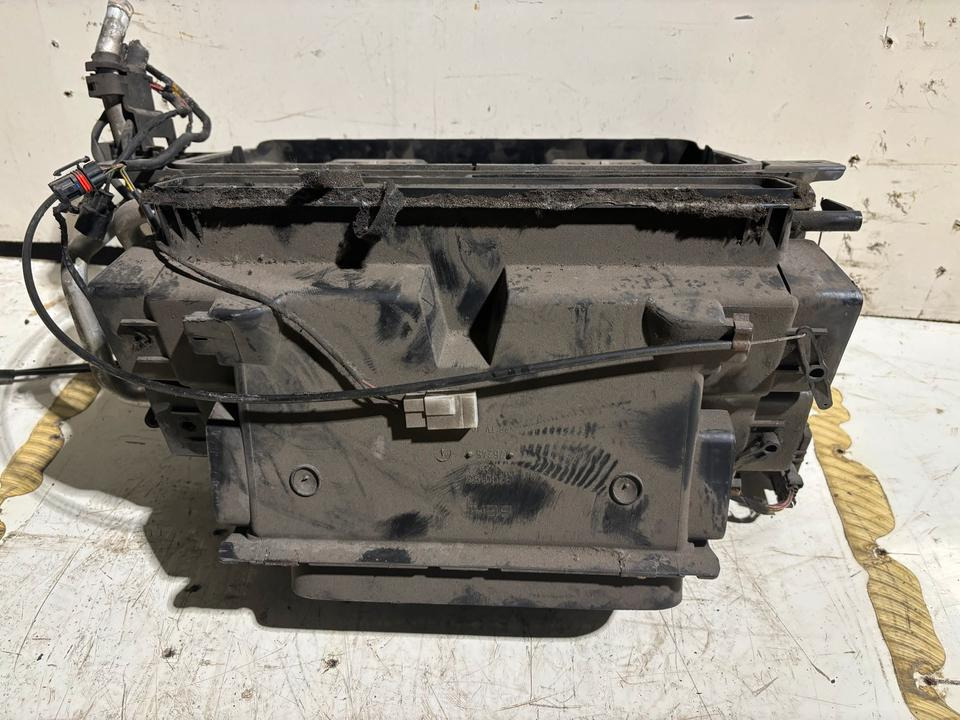 MAN TGA Innenraum Gebläse/Heizung 81.61900.6365 - Ventilador para Camión: foto 5 MAN TGA Innenraum Gebläse/Heizung 81.61900.6365 - Ventilador para Camión: foto 5