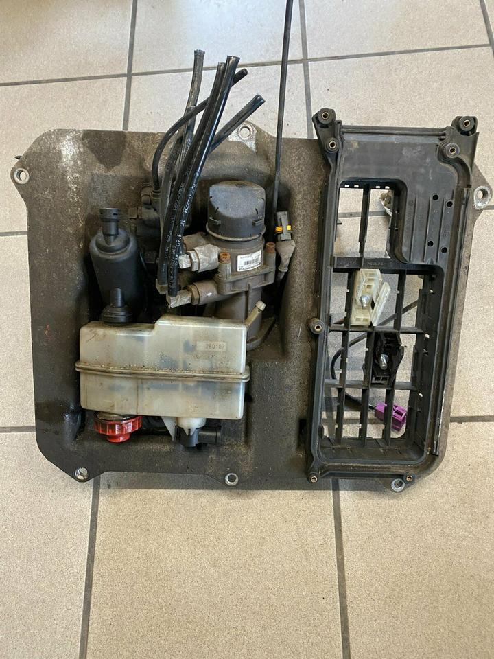 MAN TGA TGX Fußbremsventil Bremsventil 81.25970.6100 - Válvula de freno para Camión: foto 1 MAN TGA TGX Fußbremsventil Bremsventil 81.25970.6100 - Válvula de freno para Camión: foto 1