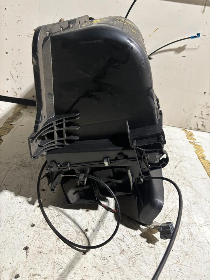 MAN TGL Innenraum Gebläse/Heizung 81.61900.6391 - Ventilador para Camión: foto 4 MAN TGL Innenraum Gebläse/Heizung 81.61900.6391 - Ventilador para Camión: foto 4