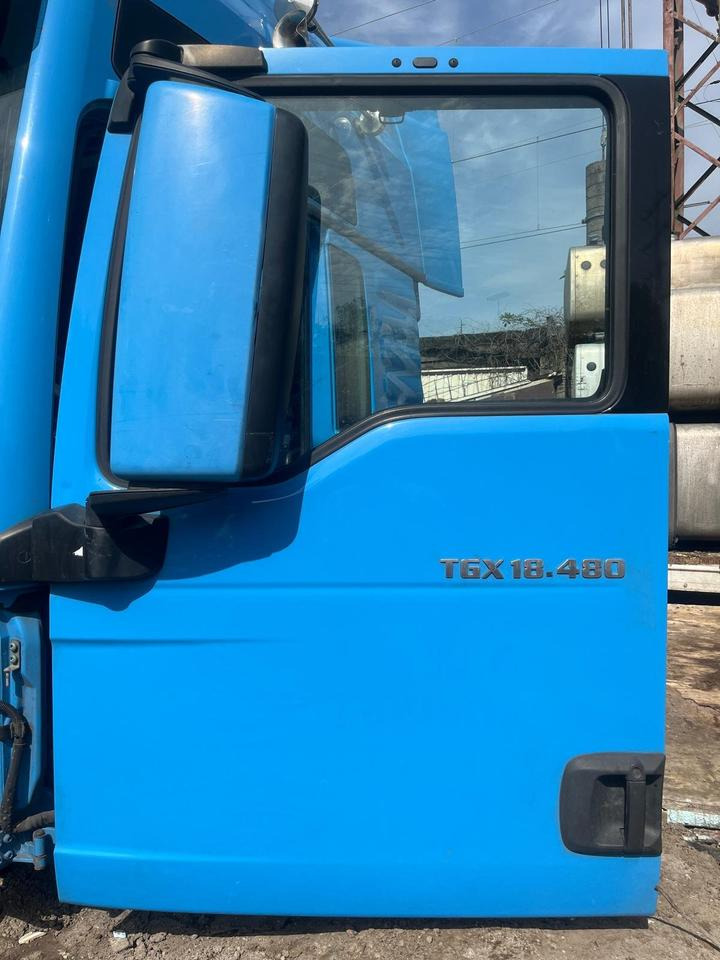 MAN TGX EU6 Fahrertür, Tür blau, Spiegel & Innenverkleidung - Puerta y piezas para Camión: foto 1 MAN TGX EU6 Fahrertür, Tür blau, Spiegel & Innenverkleidung - Puerta y piezas para Camión: foto 1