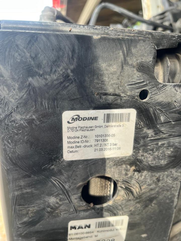 MAN TGX EU6 Kühlerpaket Wasserkühler Radiator Kühler 81061006854 - Radiador para Camión: foto 3 MAN TGX EU6 Kühlerpaket Wasserkühler Radiator Kühler 81061006854 - Radiador para Camión: foto 3