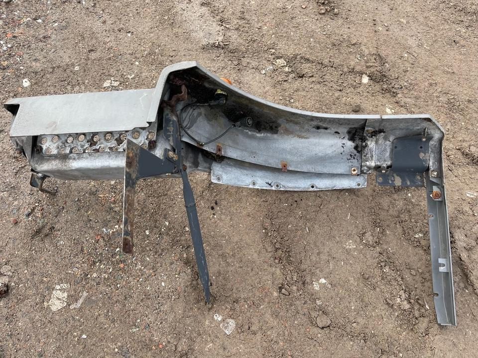 Mercedes AXOR Einstieg Links Kotflügel - Peldaño para Camión: foto 3 Mercedes AXOR Einstieg Links Kotflügel - Peldaño para Camión: foto 3