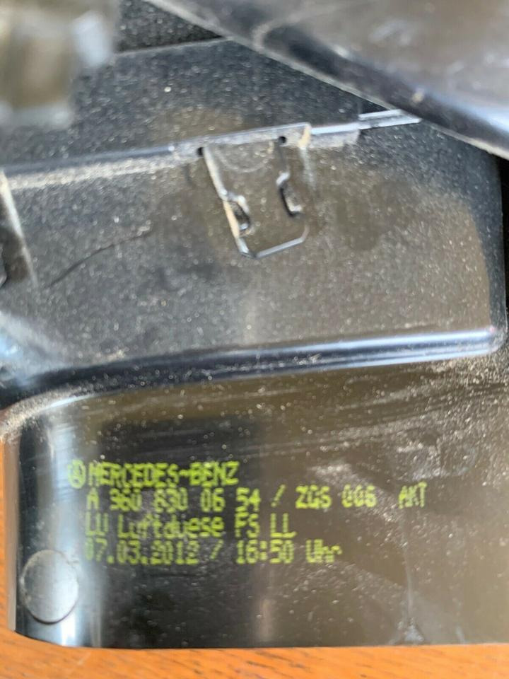 Mercedes Actros MP4 Luftduese A 960 830 06 54 {Lüften} - Calefacción/ Ventilación para Camión: foto 4 Mercedes Actros MP4 Luftduese A 960 830 06 54 {Lüften} - Calefacción/ Ventilación para Camión: foto 4