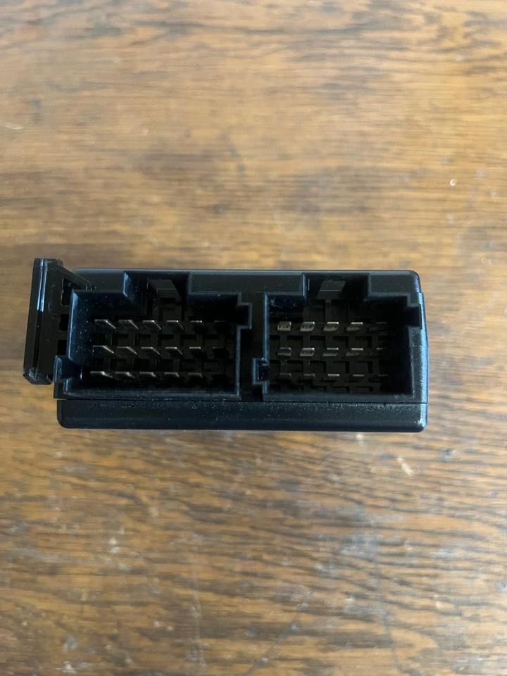 Mercedes Actros MP4 Video Radar Steuergerät A0004463551 - Unidad de control para Camión: foto 4 Mercedes Actros MP4 Video Radar Steuergerät A0004463551 - Unidad de control para Camión: foto 4