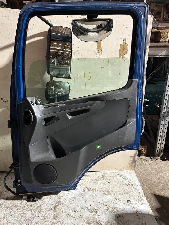 Mercedes Atego 4 EU6 Beifahrertür Innenverkleidung, Spiegel LN 45 - Puerta y piezas para Camión: foto 4 Mercedes Atego 4 EU6 Beifahrertür Innenverkleidung, Spiegel LN 45 - Puerta y piezas para Camión: foto 4