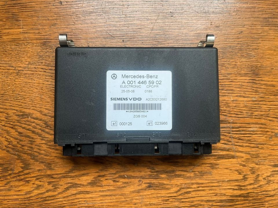 Mercedes Siemens VDO Electronic CPC/FR Steuergerät A0014465902 - Unidad de control para Camión: foto 1 Mercedes Siemens VDO Electronic CPC/FR Steuergerät A0014465902 - Unidad de control para Camión: foto 1