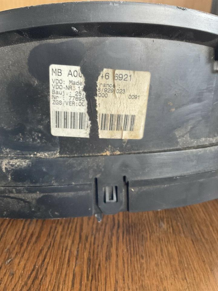 Mercedes Sprinter Kombiinstrument Tacho A0004466921 - Tacógrafo para Camión: foto 2 Mercedes Sprinter Kombiinstrument Tacho A0004466921 - Tacógrafo para Camión: foto 2