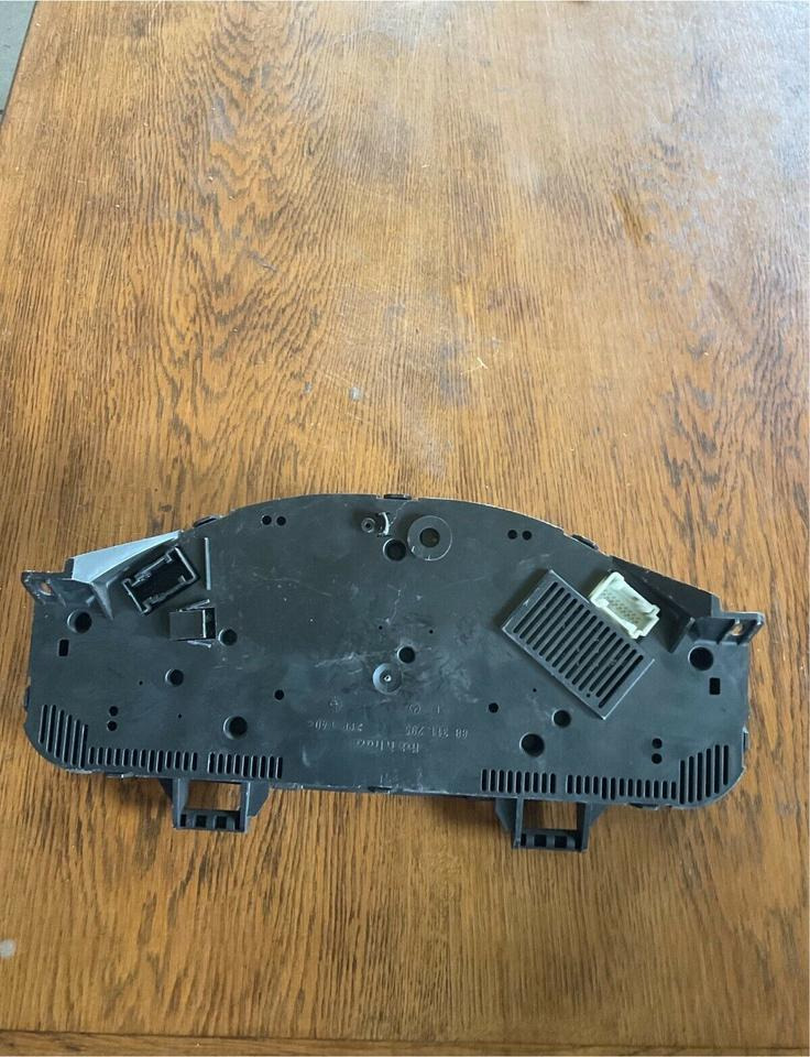 Mercedes Sprinter Kombiinstrument Tacho A0004468321 - Tacógrafo para Camión: foto 2 Mercedes Sprinter Kombiinstrument Tacho A0004468321 - Tacógrafo para Camión: foto 2