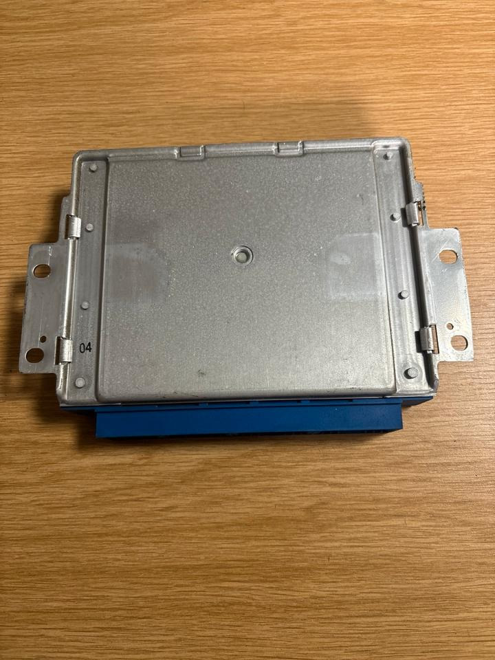RENAULT KNBORR-BREMSE EBS Steuergerät 0486106057/5010457739 - Unidad de control para Camión: foto 2 RENAULT KNBORR-BREMSE EBS Steuergerät 0486106057/5010457739 - Unidad de control para Camión: foto 2