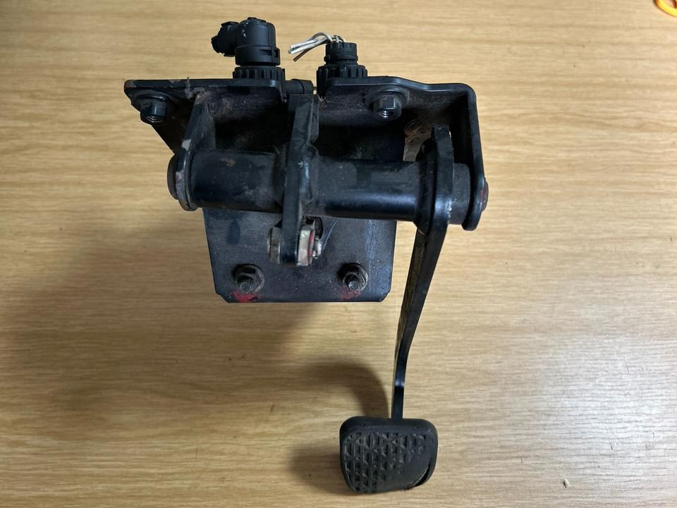 Wabco Bremssteuerventil 4800010050 - Válvula de freno para Camión: foto 2 Wabco Bremssteuerventil 4800010050 - Válvula de freno para Camión: foto 2