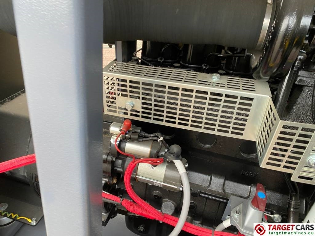Generador industriale Atlas Copco QES80 Diesel 90KVA Generator 400/230V Unusde: foto 24 Generador industriale Atlas Copco QES80 Diesel 90KVA Generator 400/230V Unusde: foto 24