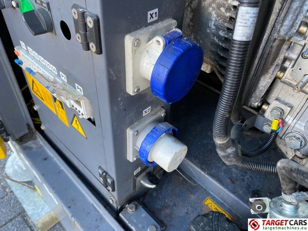 Torre de iluminación Atlas Copco QLB60 Tower Light 4x350W Led: foto 11 Torre de iluminación Atlas Copco QLB60 Tower Light 4x350W Led: foto 11