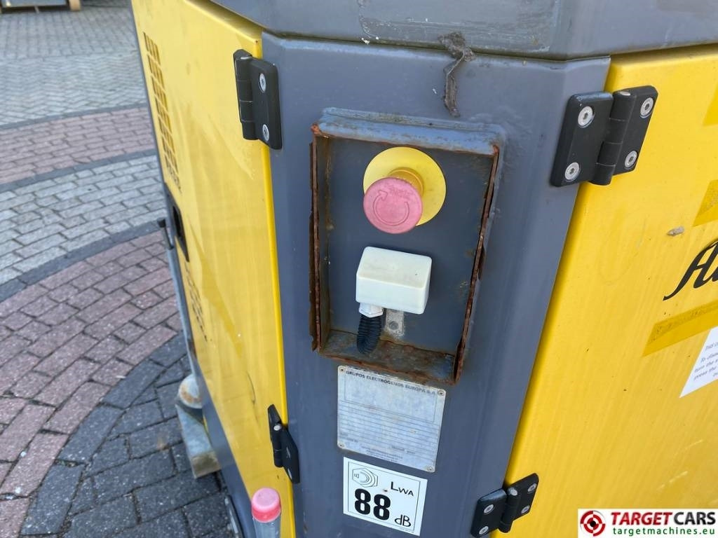 Torre de iluminación Atlas Copco QLB60 Tower Light 4x350W Led: foto 17 Torre de iluminación Atlas Copco QLB60 Tower Light 4x350W Led: foto 17