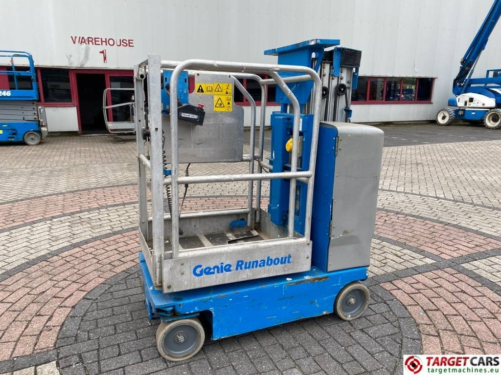 Genie GR15 Runabout Electric Vertical Mast Lift 652cm - Plataforma de mástil vertical: foto 1 Genie GR15 Runabout Electric Vertical Mast Lift 652cm - Plataforma de mástil vertical: foto 1