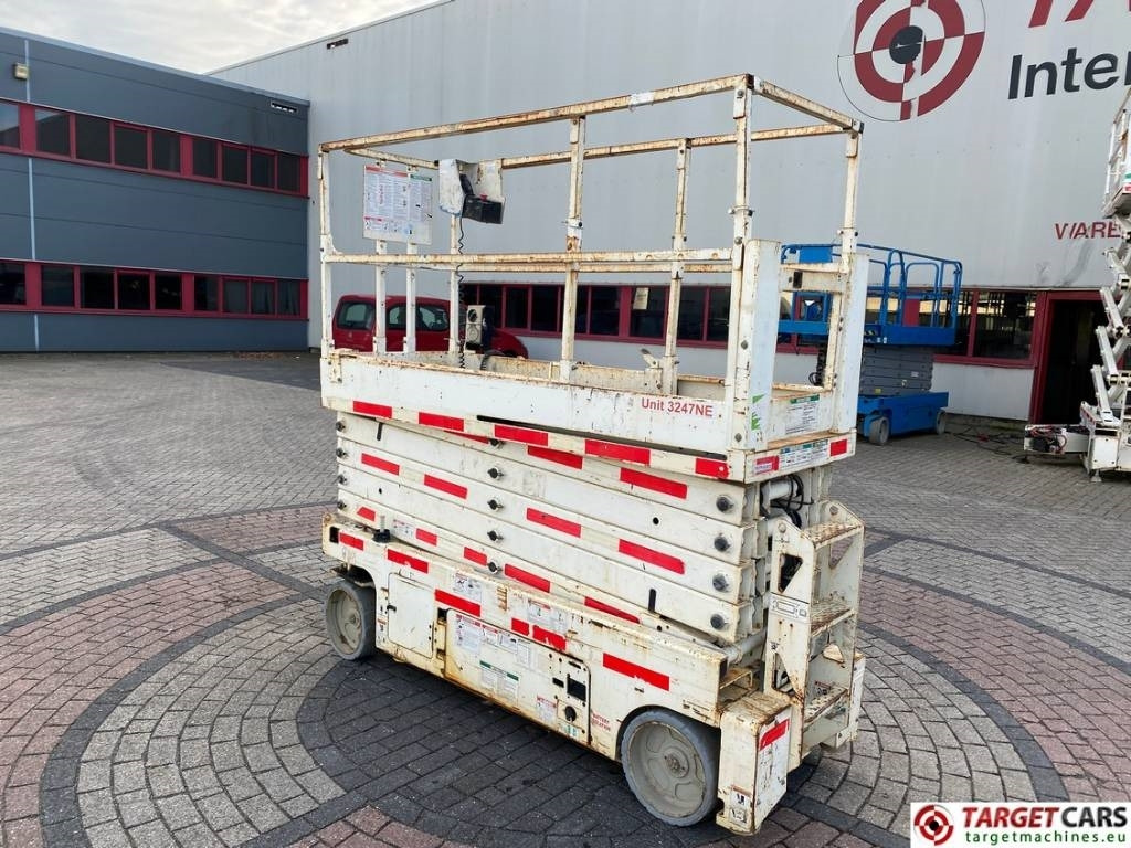 Genie GS-3232 Electric Scissor Work Lift 1175cm - Plataforma de tijeras: foto 4 Genie GS-3232 Electric Scissor Work Lift 1175cm - Plataforma de tijeras: foto 4