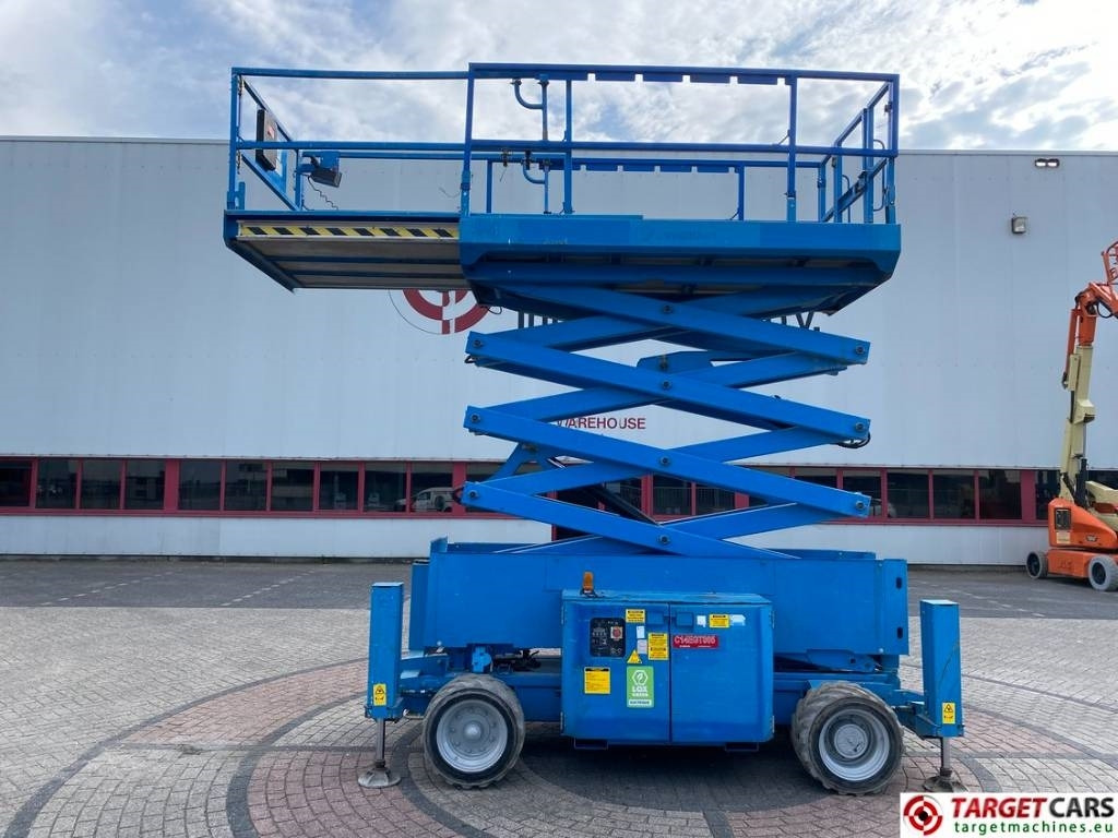 Genie GS-4069DC Electric 4x4 Scissor Work Lift 1412cm - Plataforma de tijeras: foto 5 Genie GS-4069DC Electric 4x4 Scissor Work Lift 1412cm - Plataforma de tijeras: foto 5