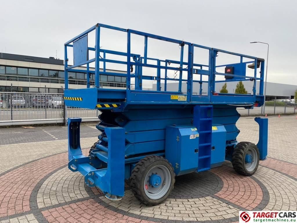 Genie GS-4390RT Diesel 4x4 Scissor Work Lift 1511cm - Plataforma de tijeras: foto 3 Genie GS-4390RT Diesel 4x4 Scissor Work Lift 1511cm - Plataforma de tijeras: foto 3