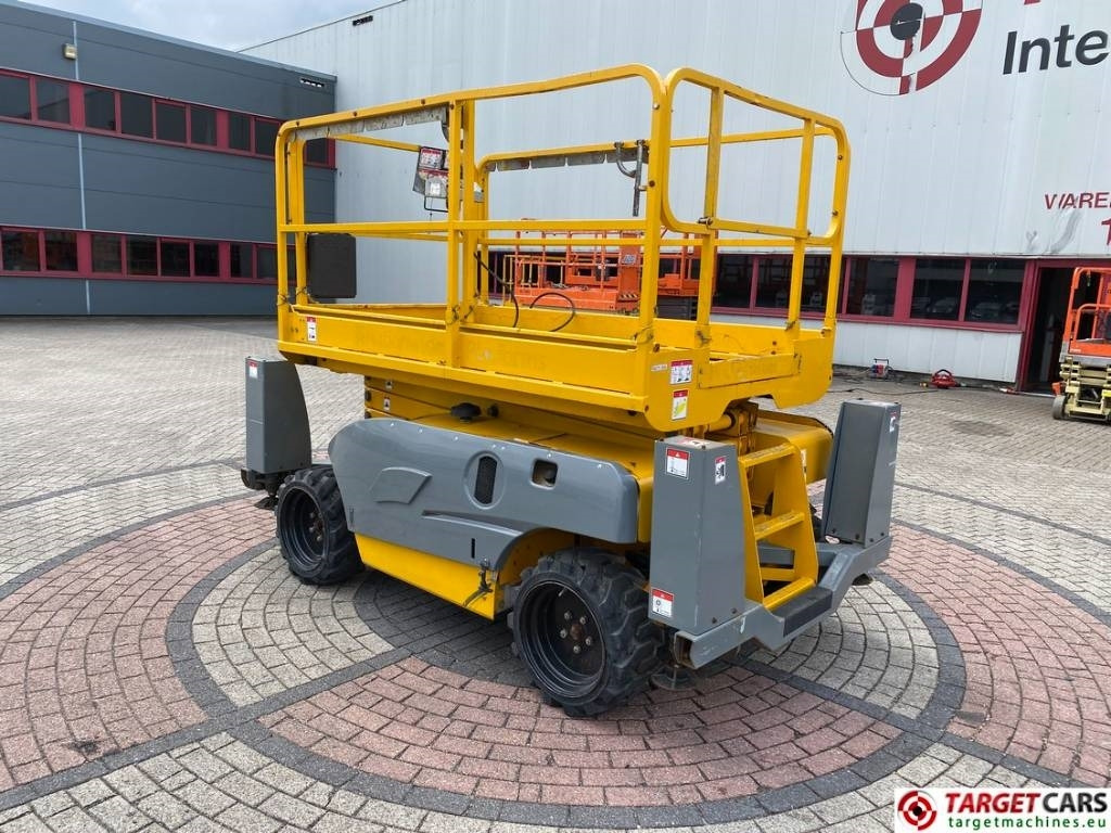 Haulotte Compact 10DX Diesel 4x4 Scissor Work Lift 1015cm - Plataforma de tijeras: foto 4 Haulotte Compact 10DX Diesel 4x4 Scissor Work Lift 1015cm - Plataforma de tijeras: foto 4
