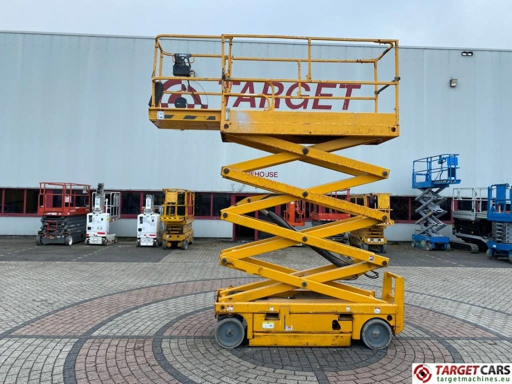 Haulotte Compact 10N Electric Scissor Work Lift 1000cm - Plataforma de tijeras: foto 5 Haulotte Compact 10N Electric Scissor Work Lift 1000cm - Plataforma de tijeras: foto 5