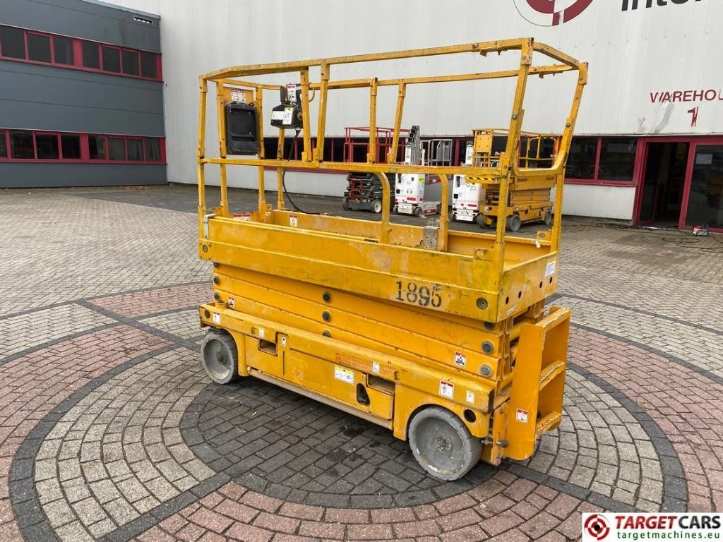 Haulotte Compact 10N Electric Scissor Work Lift 1000cm - Plataforma de tijeras: foto 4 Haulotte Compact 10N Electric Scissor Work Lift 1000cm - Plataforma de tijeras: foto 4
