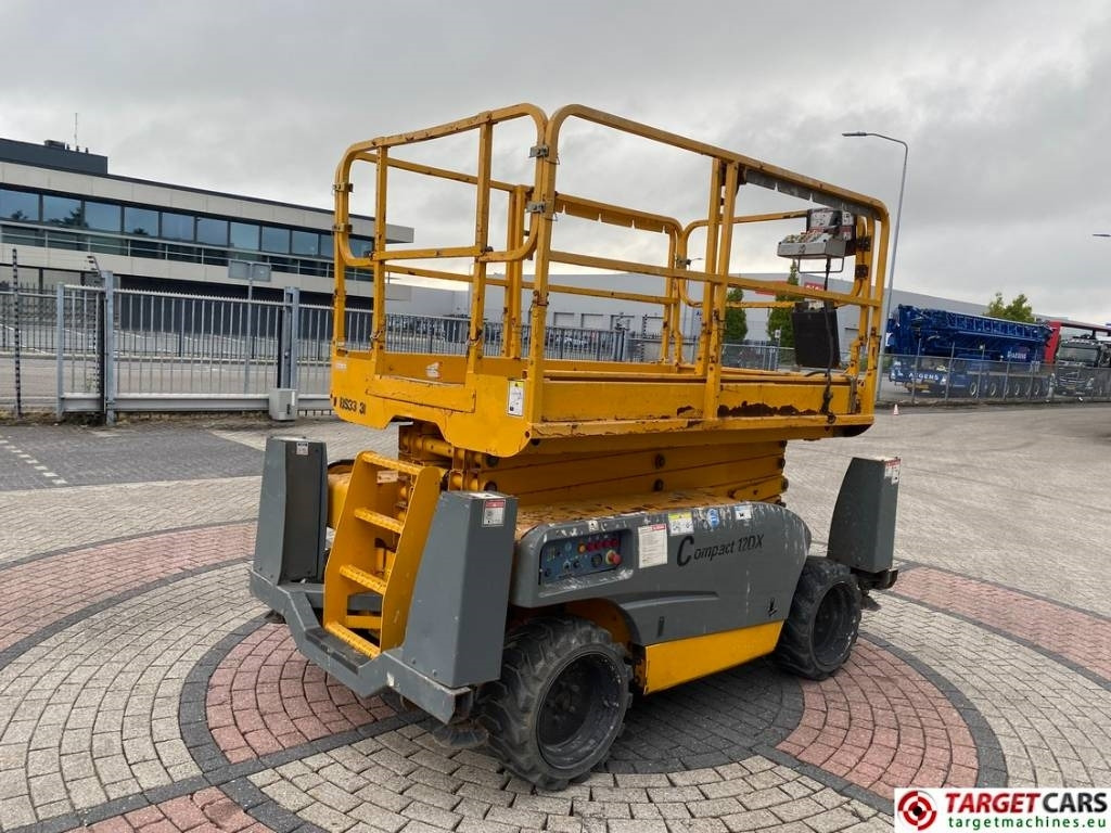 Haulotte Compact 12DX Diesel 4x4 Scissor Work Lift 1206cm - Plataforma de tijeras: foto 3 Haulotte Compact 12DX Diesel 4x4 Scissor Work Lift 1206cm - Plataforma de tijeras: foto 3
