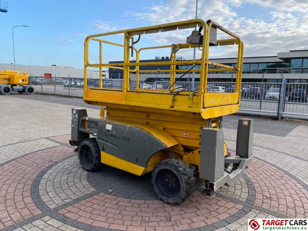 Haulotte Compact 12DX Diesel 4x4 Scissor Work Lift 1206cm - Plataforma de tijeras: foto 2 Haulotte Compact 12DX Diesel 4x4 Scissor Work Lift 1206cm - Plataforma de tijeras: foto 2