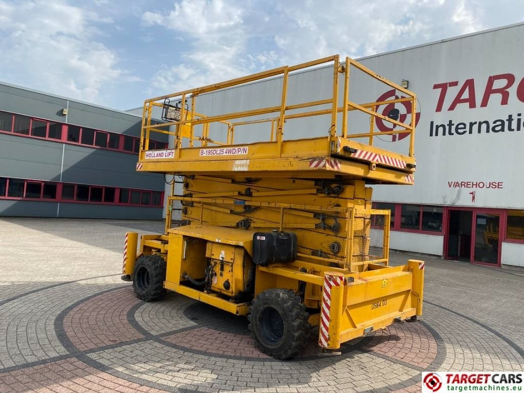 Holland Lift B195DL-25 4WD Diesel 4x4 Scissor Work Lift 2150cm  - Plataforma de tijeras: foto 4 Holland Lift B195DL-25 4WD Diesel 4x4 Scissor Work Lift 2150cm  - Plataforma de tijeras: foto 4