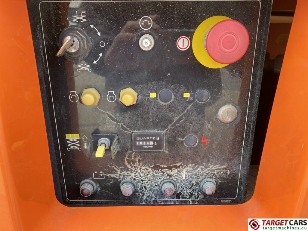 Plataforma de tijeras JLG 4394RT Diesel 4x4 Scissor Work Lift 1511cm: foto 11 Plataforma de tijeras JLG 4394RT Diesel 4x4 Scissor Work Lift 1511cm: foto 11