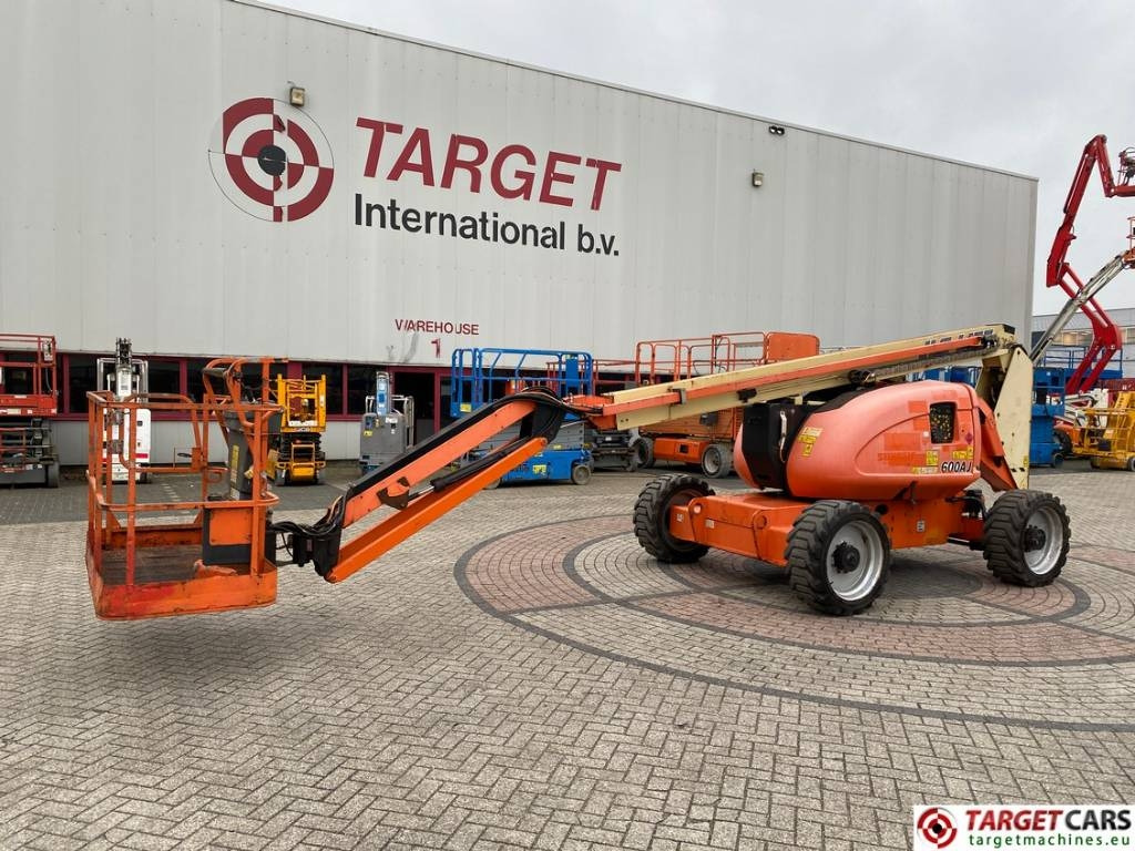 JLG 600AJ Articulated 4x4 Diesel Boom Work Lift 2047cm - Plataforma articulada: foto 1 JLG 600AJ Articulated 4x4 Diesel Boom Work Lift 2047cm - Plataforma articulada: foto 1