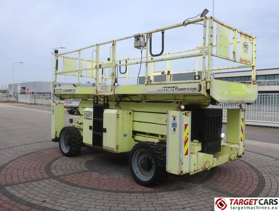 MEC 3392RT-T Diesel 4x4 Scissor Work Lift 1200cm - Plataforma de tijeras: foto 2 MEC 3392RT-T Diesel 4x4 Scissor Work Lift 1200cm - Plataforma de tijeras: foto 2
