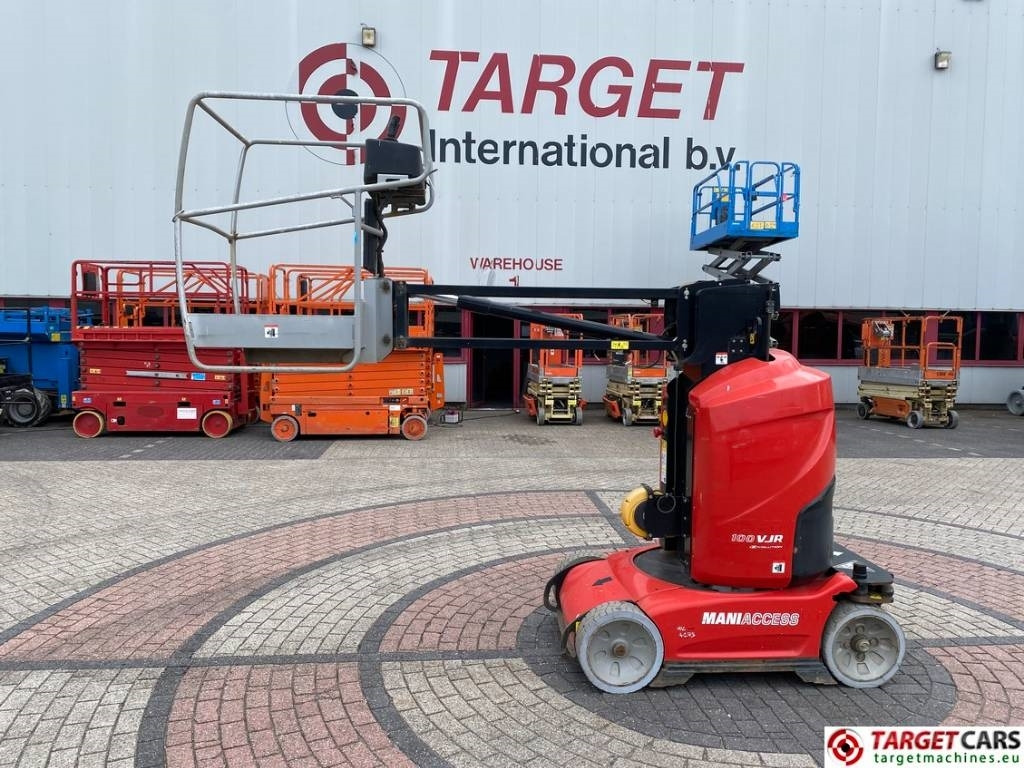 Manitou 100VJR Evolution Vertical Mast Work Lift 990cm - Plataforma de mástil vertical: foto 4 Manitou 100VJR Evolution Vertical Mast Work Lift 990cm - Plataforma de mástil vertical: foto 4